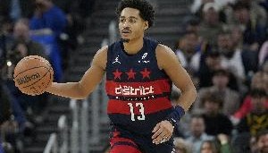 先发制人！普尔首节三分4中3独得11分 正负值+5