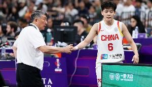 华体会体育中国官方网-媒体人：赛前中国女篮姑娘没有笑容 大家要调整心态&amp;继续相信自己